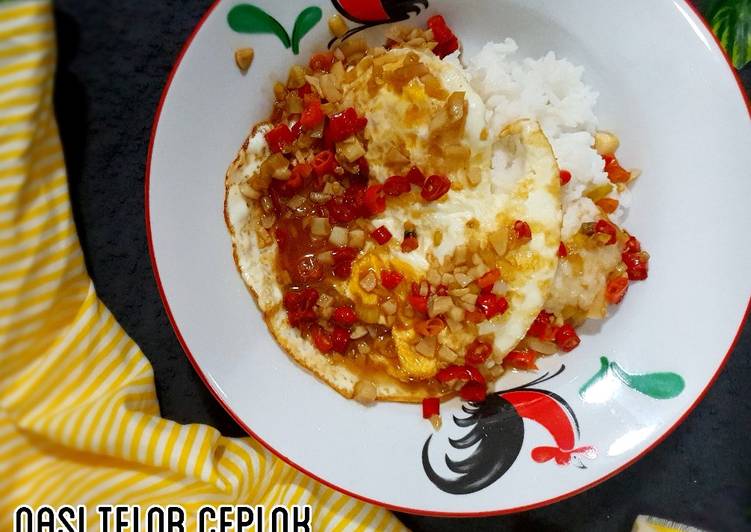 Nasi Telor Ceplok