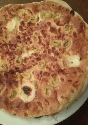 Une photo de Pain au fromage et olives