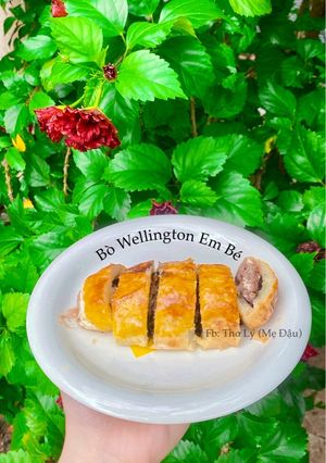 Hình của món Bò Wellington Em Bé.