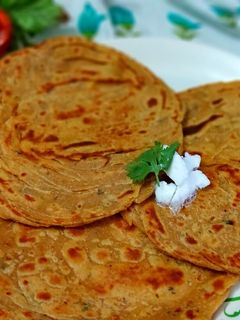मसाला लच्छा पराठा(masala lachcha paratha recipe in hindi) रेसिपी मुख्य फोटो
