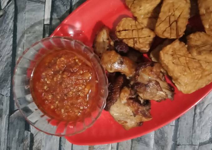 Ayam goreng gurih. Juaranya resep pas mager