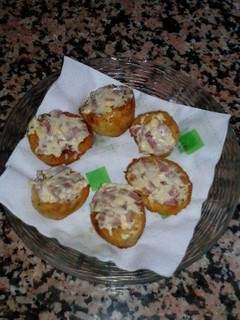 Una foto de Huevos rellenos y rebozados