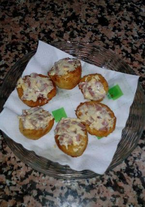 Una foto de Huevos rellenos y rebozados