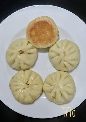 Hình của món Bánh bao "chiên" nước.