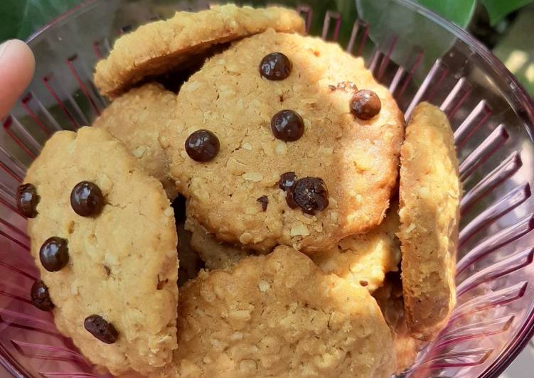Cara Gampang Menyiapkan Oatmeal Cookies Crunchy yang Enak