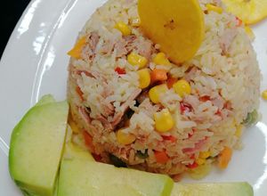 Una foto de Arroz de atún