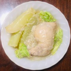 A picture of Chicken Tinola Soup with Misua.