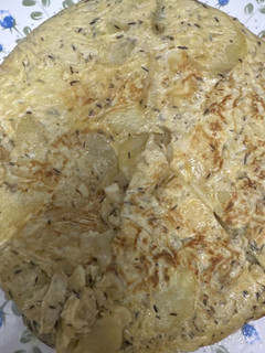 Una foto de 591. Tortilla de patatas al tomillo (picoteo)