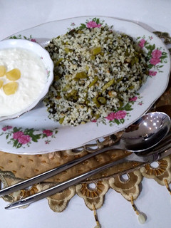 عکسی از دستور برنج توله یا(پنیرک) و طبیعت زیبای ما و باغ توله و روش پاک کردنش
