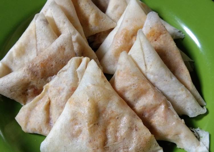 Sambosa mini (belum digoreng)
