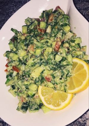 صورة لوصفة سلطة الأفوكادو 🥑🥒