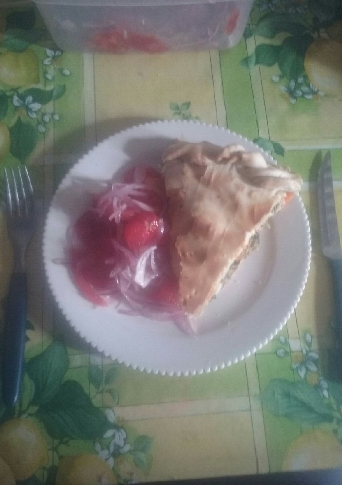 Una foto de Tarta de acelga con verduras, riquísima y fácil de hacer