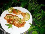 Pechuga de pollo enrollada rellena de arroz y espinacas