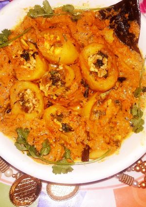 शाही अवधी दम आलू (Shahi Awadhi Dum Aloo recipe in Hindi) रेसिपी मुख्य फोटो