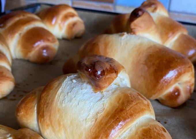 Fluffige Butterhörnchen 🥐 Rezept von Sophie - Cookpad