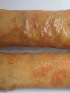 A picture of Spring rolls.