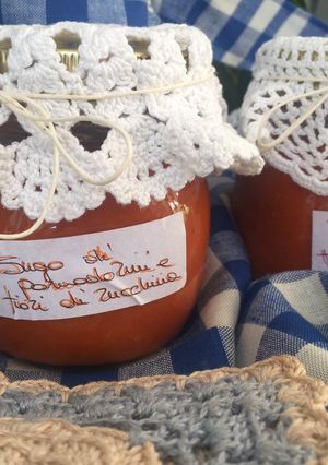 Foto di Sugo di pomodorini e fiori di zucchina
