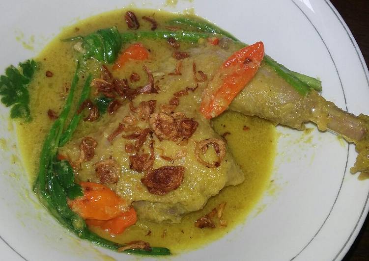 Gulai kuah kuning ayam kampung