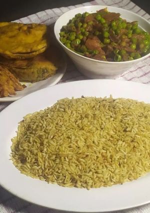A picture of Mater ki dry subji with fry chura & pyaji, bagni.