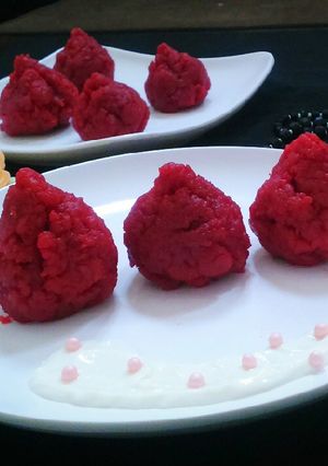 A picture of Red Velvet Modak.