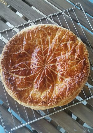 Une photo de Galette amande-compote