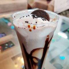A picture of Oreo and hide and seek shake.