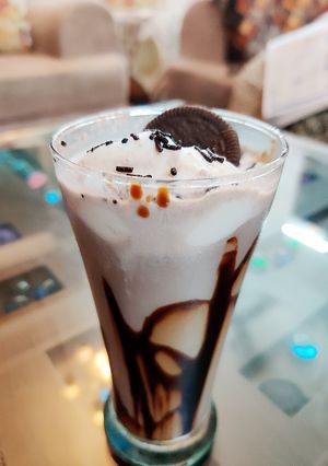 A picture of Oreo and hide and seek shake.