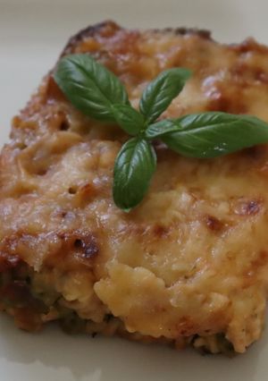 Sonkás-sajtos rakott tészta recept fotója