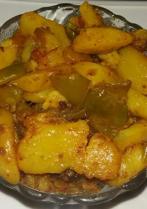 A picture of Aloo shimla mirch.