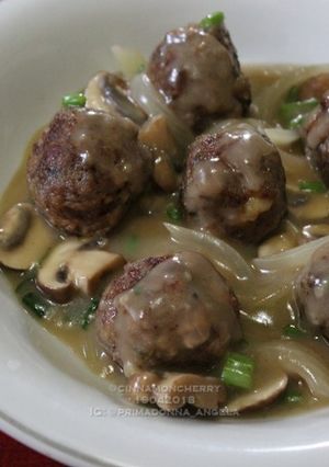 A picture of Meatballs with Mushroom Sauce.