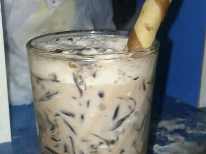 Cara Gampang Membikin Resep Es dancow capucino (capucino cincau kw) yang Uenak Anti Ribet, Sempurna
