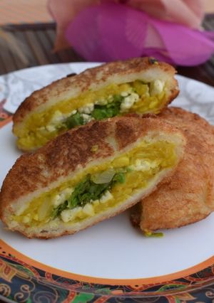 A picture of Bread Patties With Tripe Stuffing.