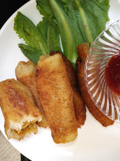 A picture of Stuffed bread rolls.