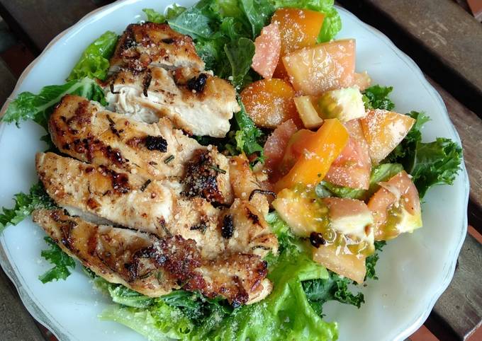 Simple Grilled Chicken Salad