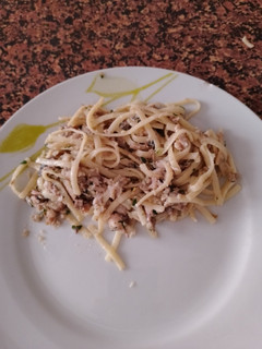 Una foto de Tallarines con Sardinas Ajo y Perejil