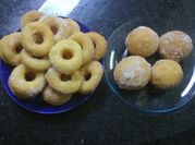 Una foto de donas con harina de trigo
