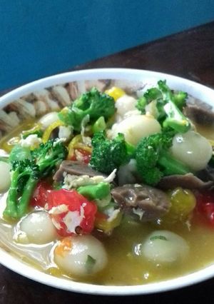 Foto resep Seblak kerupuk, baso, brokoli, telur, mie glosor