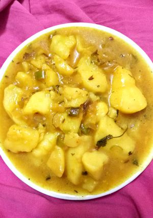 A picture of Rasse waale aloo ki sabji-.
