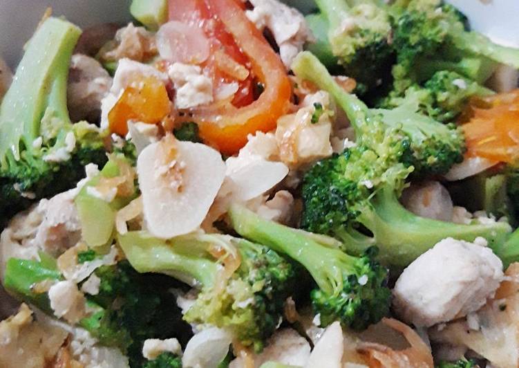 Oseng brokoli ayam fillet praktis ala anak kost