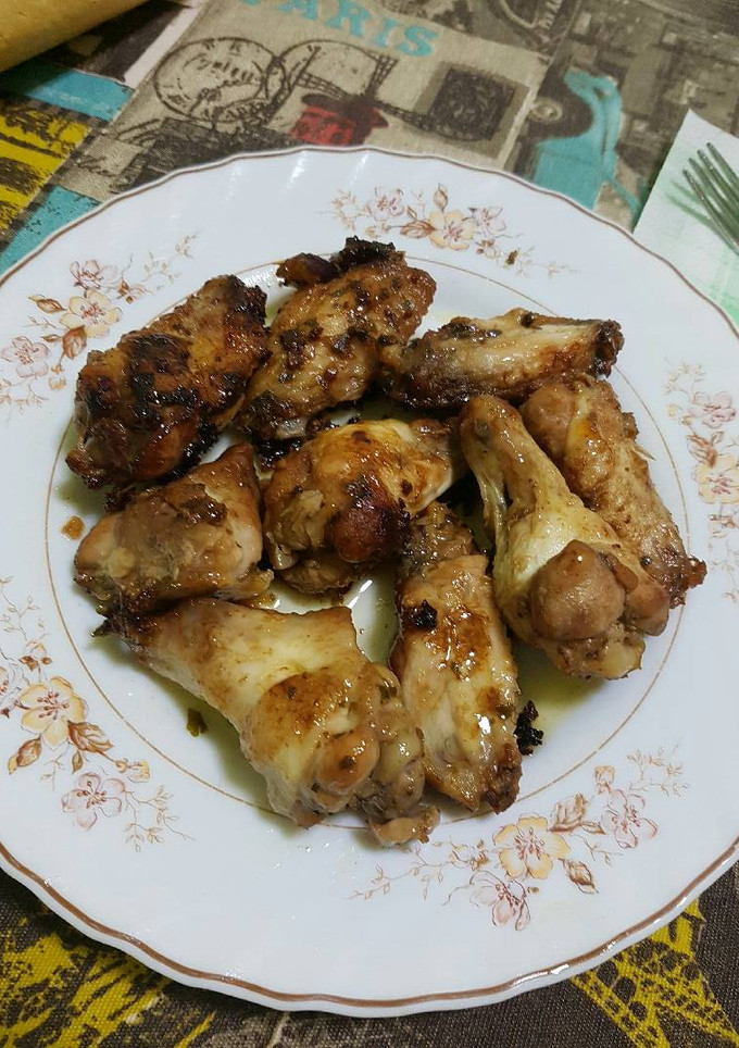 Una foto de Pollo al ajillo