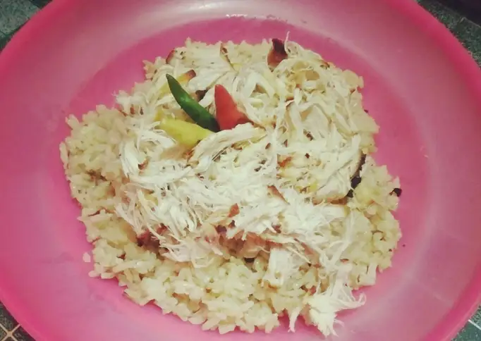 Nasi goreng ayam suwir