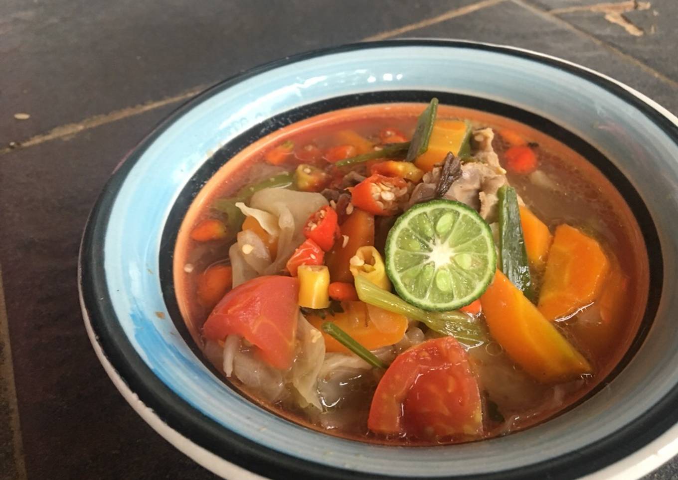 Sayur sop ayam harieum