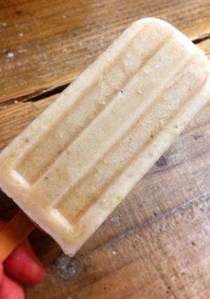 A picture of Banana Milk Popsicles.
