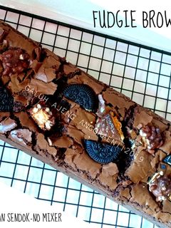 Foto resep Fudgy Brownie Shiny/ Brownies Panggang (Takaran Sendok,No Mixer)