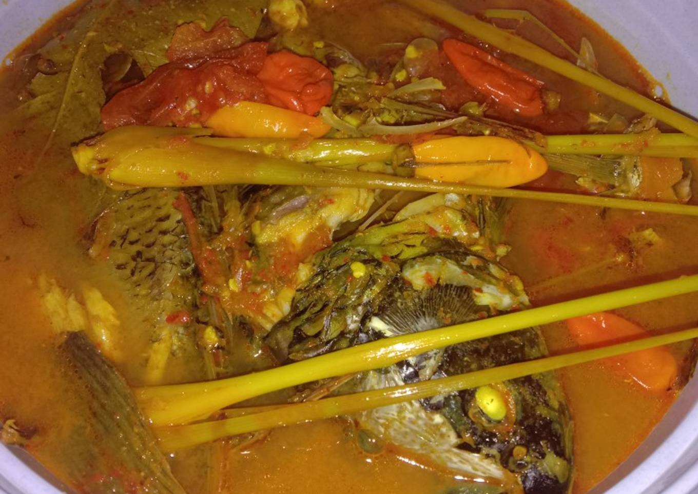 Ikan mas kuah asam pedas