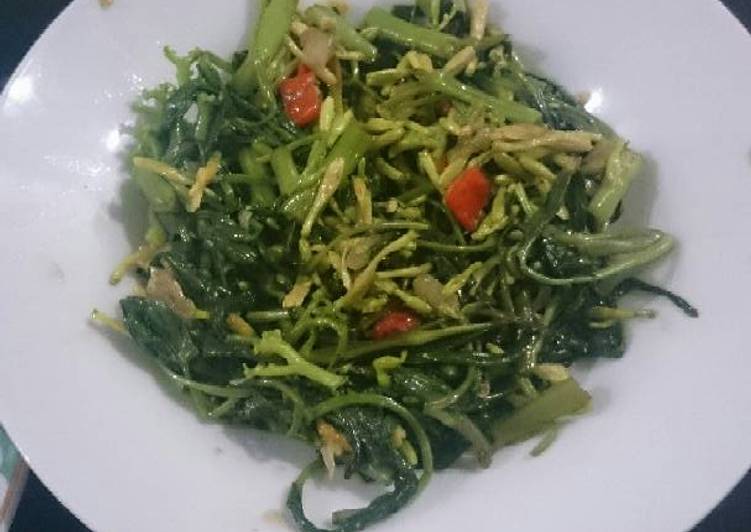 Resep kangkung bunga pepaya ala gw oleh Aileen Kowaas 