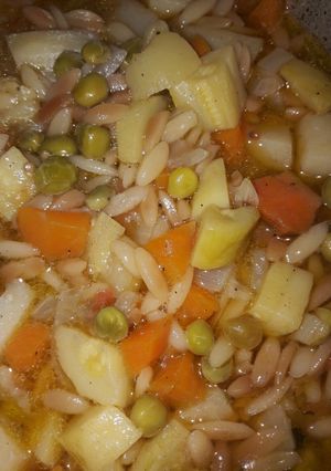 صورة لوصفة شوربة خضار بلسان العصفور