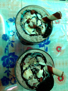 A picture of Oreo shake.