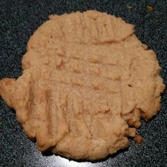 A picture of Easy Peasy Peanut Butter Cookies.