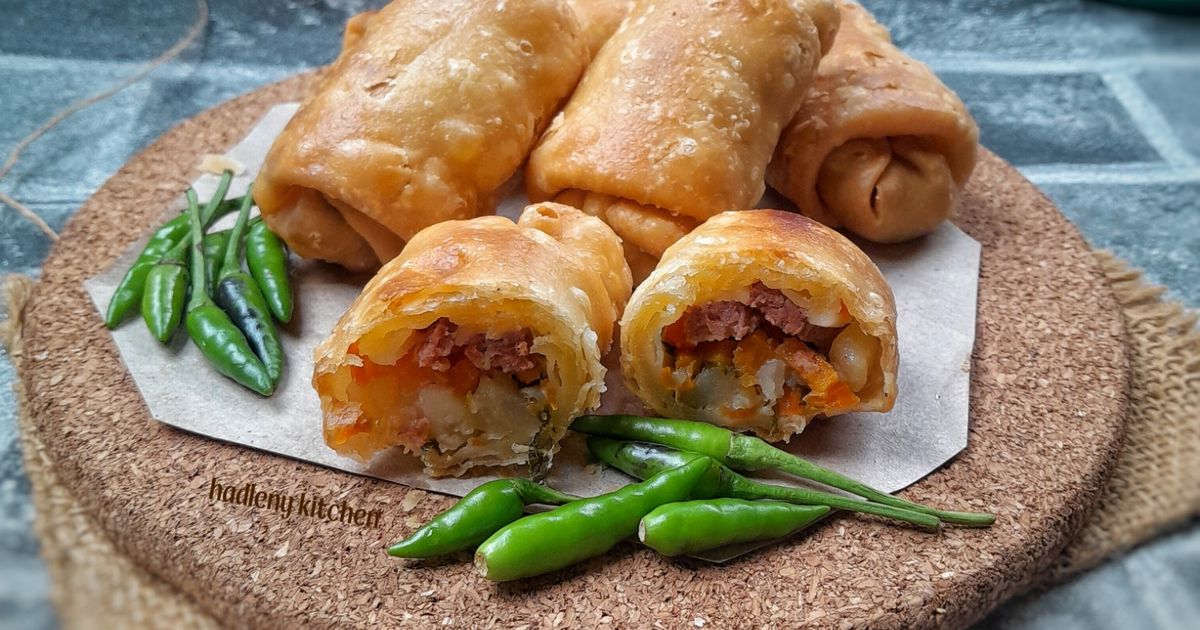Pastel Gulung isi Beef Pepperoni, Wortel & Kentang